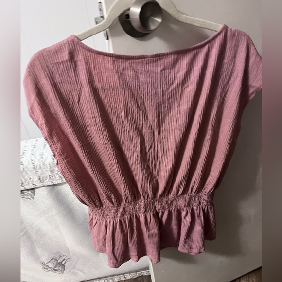Old Navy Pink Women's Top - Picture 2 of 2